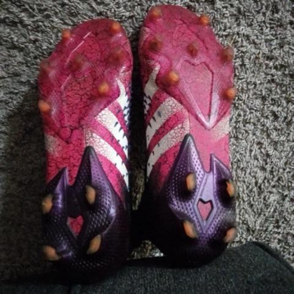 Cleats - Picture 6 of 6